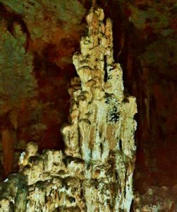 agios-ioanis-cave-stalagmintes