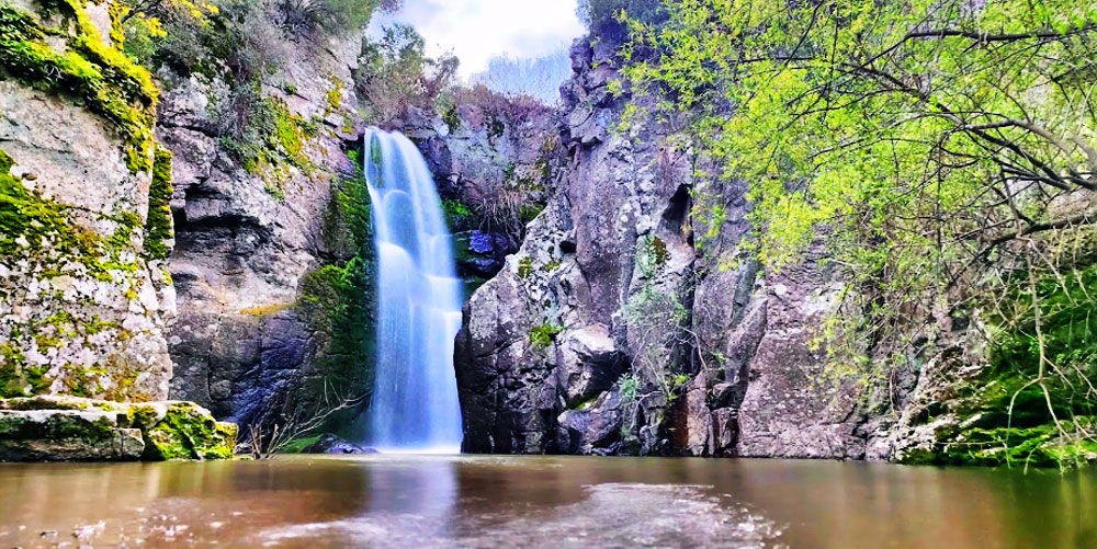 man-katsa-waterfall