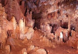petralona-cave-chalkidiki